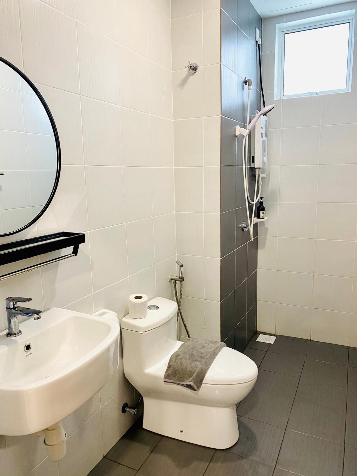 Novo 8 - 10mins To Jonker Street Apartment *
